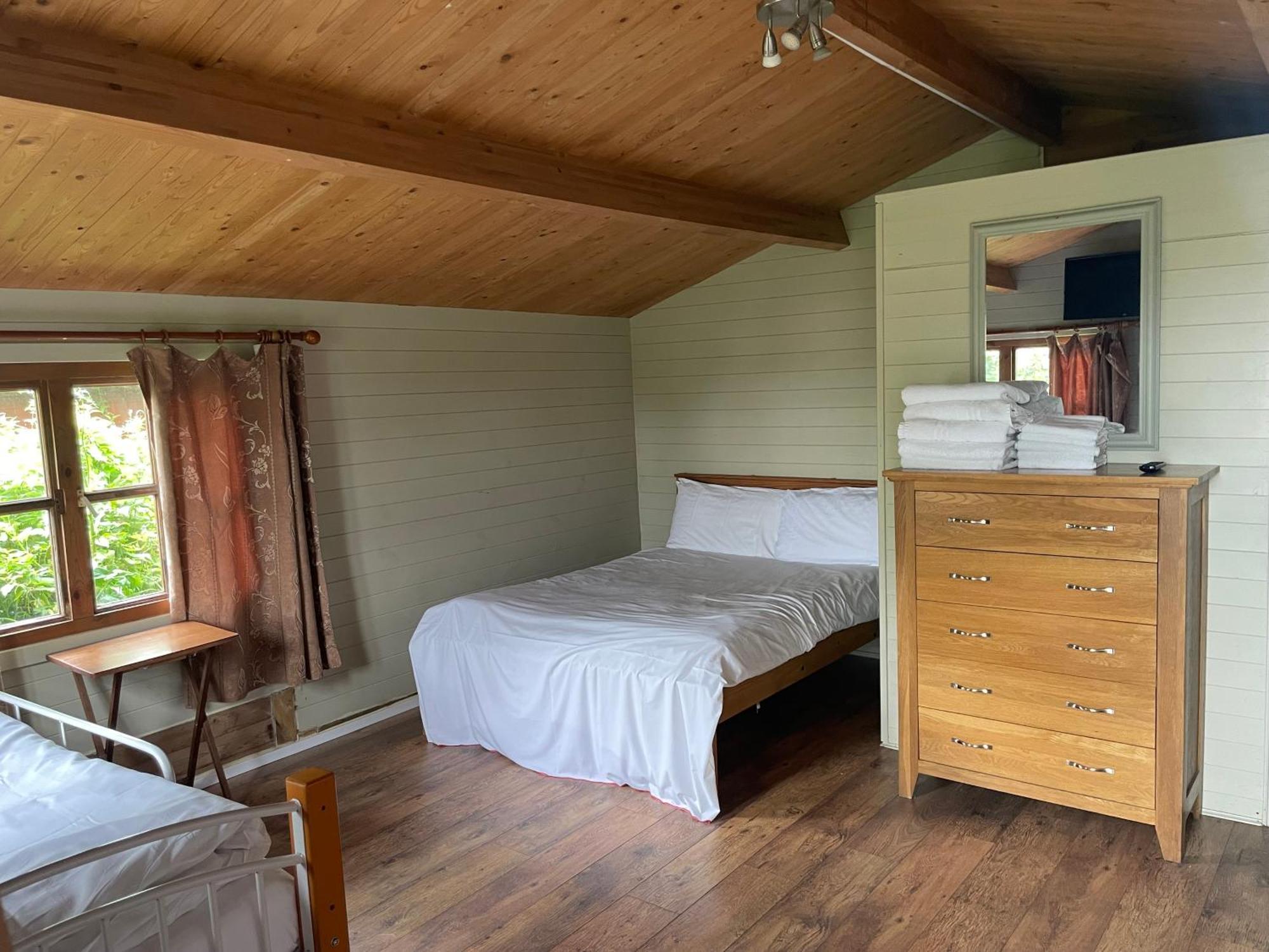 Bridge Farm Guesthouse Rooms Dundry Extérieur photo