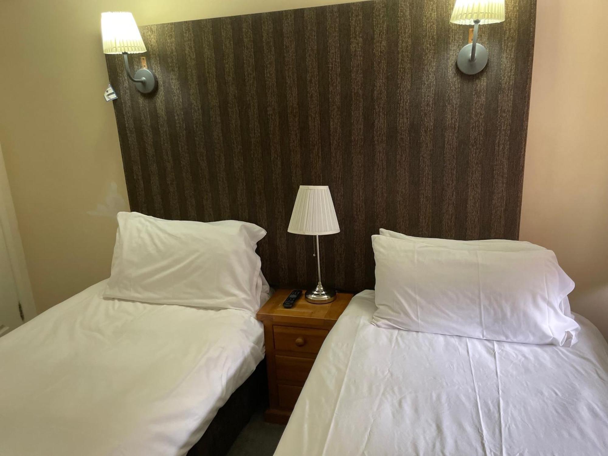 Bridge Farm Guesthouse Rooms Dundry Extérieur photo