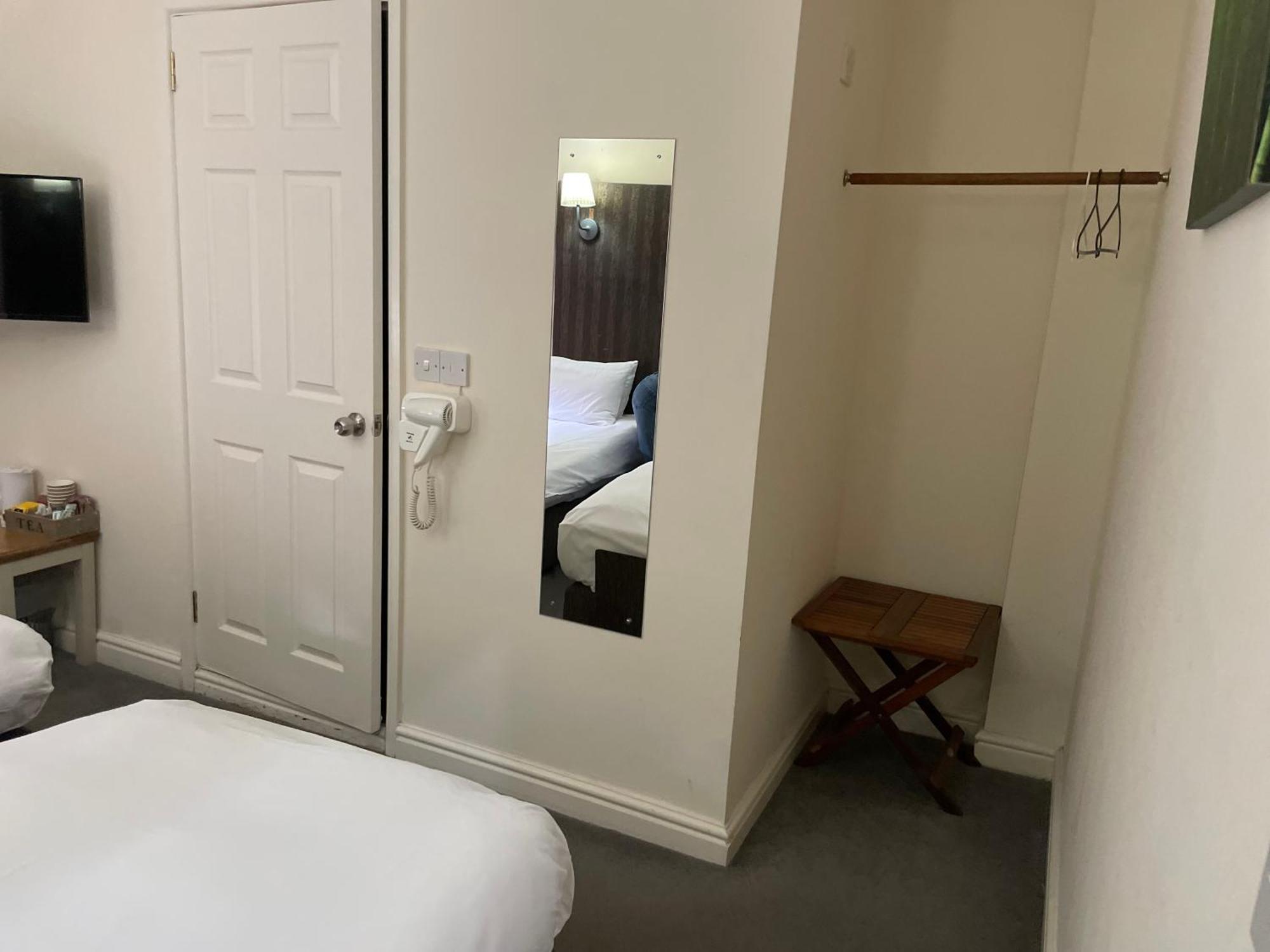Bridge Farm Guesthouse Rooms Dundry Extérieur photo